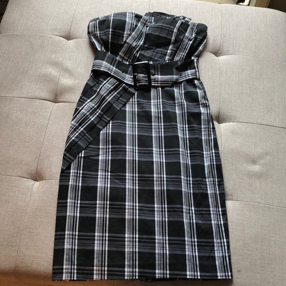 Black and White strapless Bebe Dress